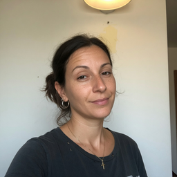 Elisa D.